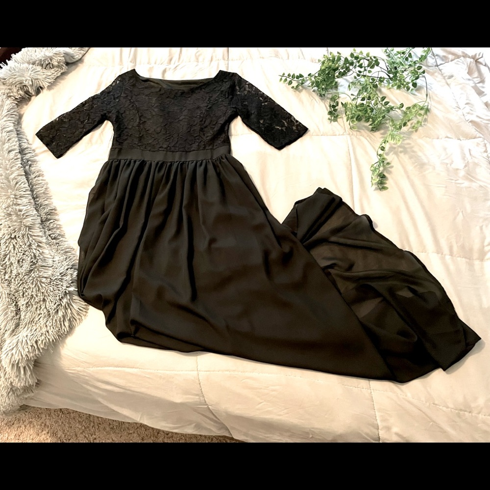 🖤 Floor Length Flowy Dress 🖤